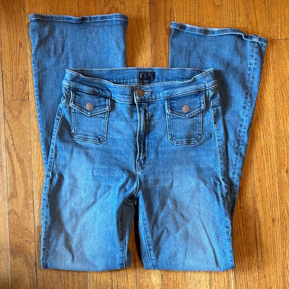 Mother Denim Patch Pocket Your Ass is Grass Kick Flare 29